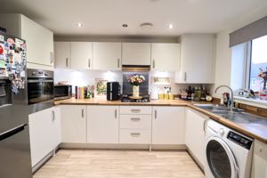 Kitchen- click for photo gallery